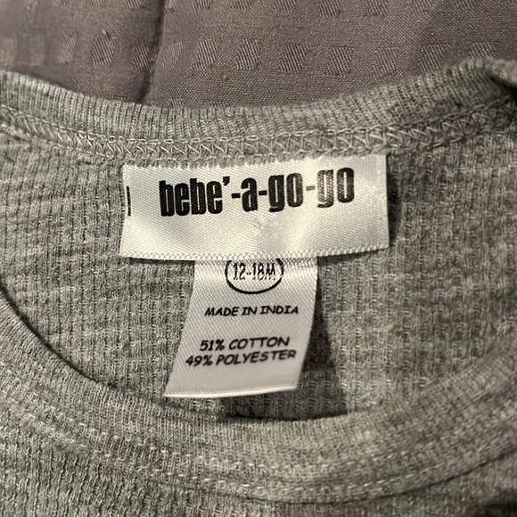 BEBE-a-go-go lightning bolt lip shirt - Picture 2 of 2